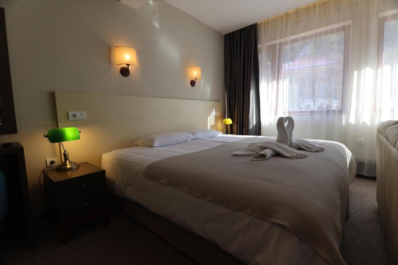 Hotel Happy ディミトロヴグラード エクステリア 写真